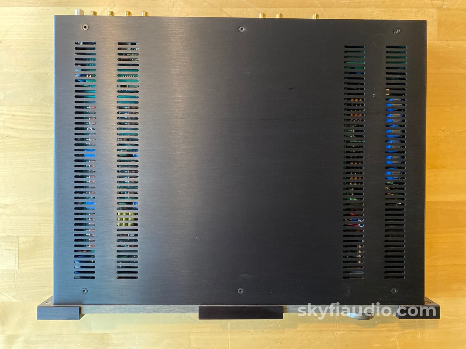 Krell Krc Preamplifier With Separate Power Supply