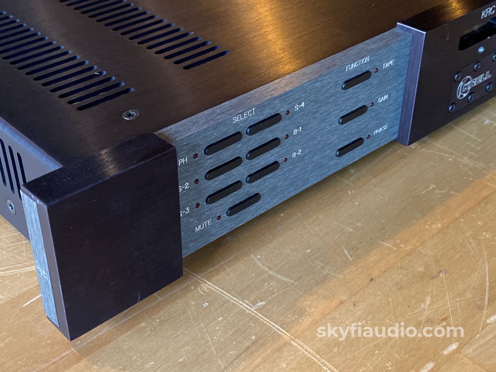 Krell Krc Preamplifier With Separate Power Supply