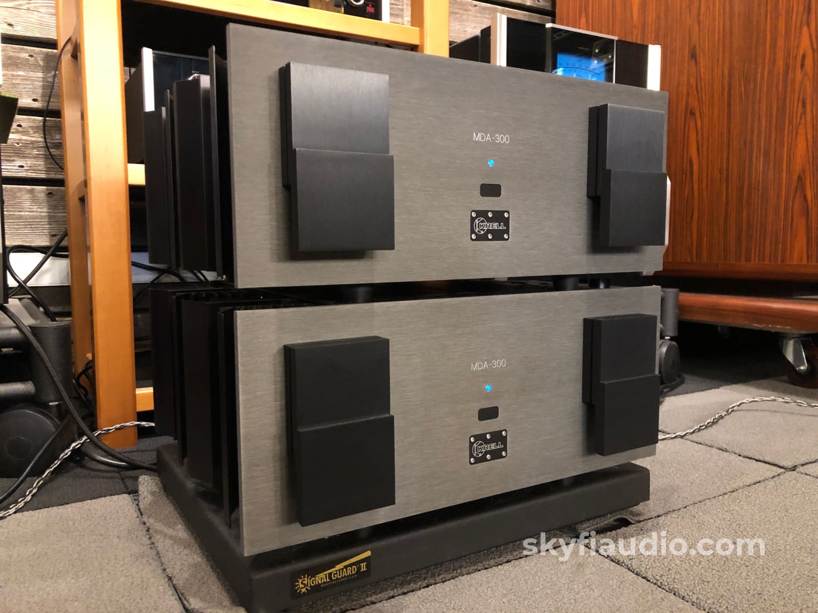 Krell Mda-300 Monoblock Amplifiers - Complete Set Near Mint 300W Amplifier