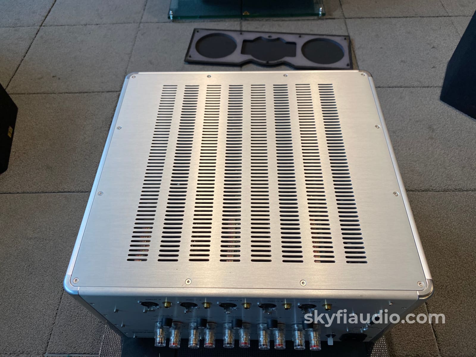 Krell Theater Amplifier Standard (Tas) - 5 Channel