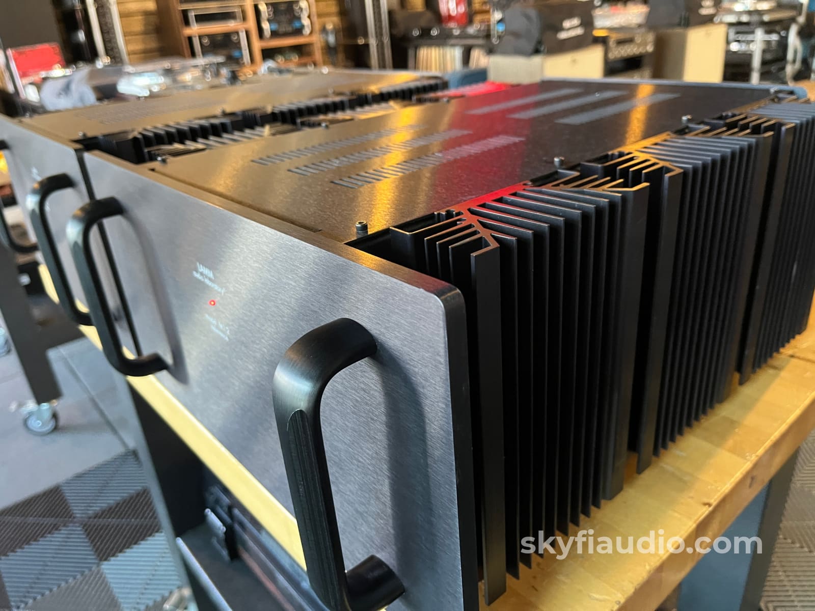 Lamm M1.2 Reference Monoblock Amplifier Pair Class A Tube / MOSFET Hybrid Amplifier