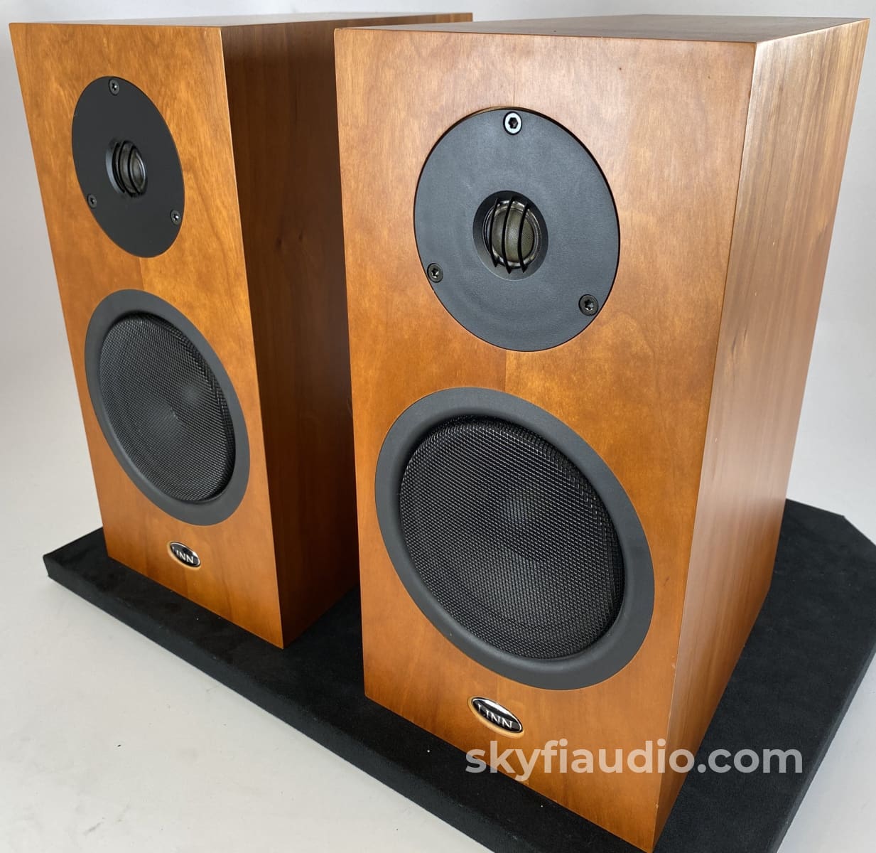 Linn Katan Bookshelf Speaker - Made In The Uk Speakers