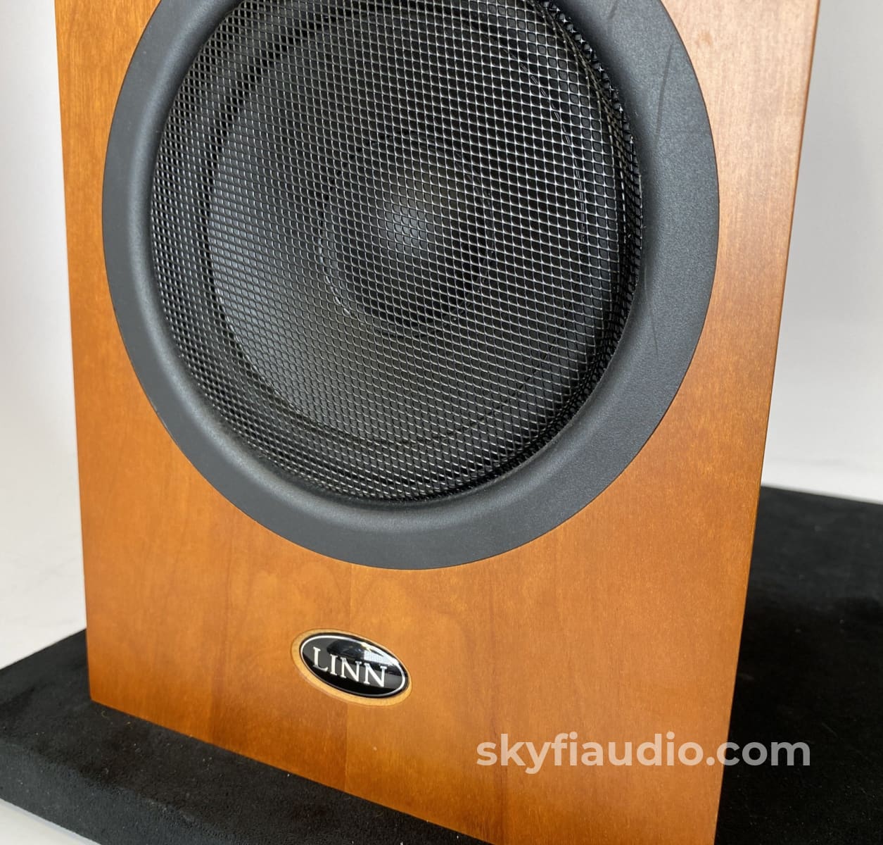 Linn Katan Bookshelf Speaker - Made In The Uk Speakers