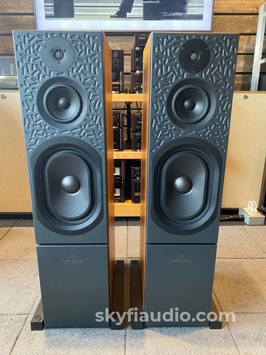 Linn Keltik Speakers + 4 Klout Amps W/ Aktiv Xo Cards