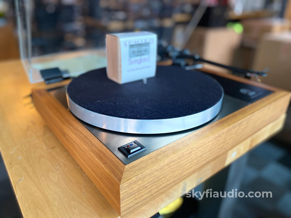 Linn Lp12 Transcription Table With Factory Lingo Power Supply And New Sumiko Mc Cartridge Turntable