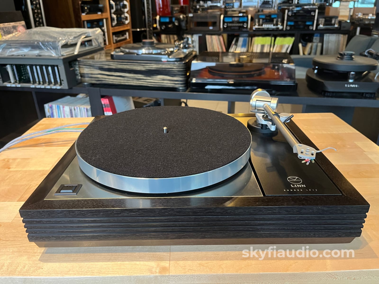 Linn LP12 Turntable - W/ Upgrades + Lyra Kleos Cartridge - Turntable