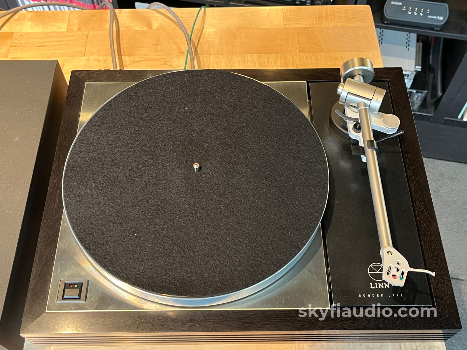 Linn LP12 Turntable - W/ Upgrades + Lyra Kleos Cartridge - Turntable