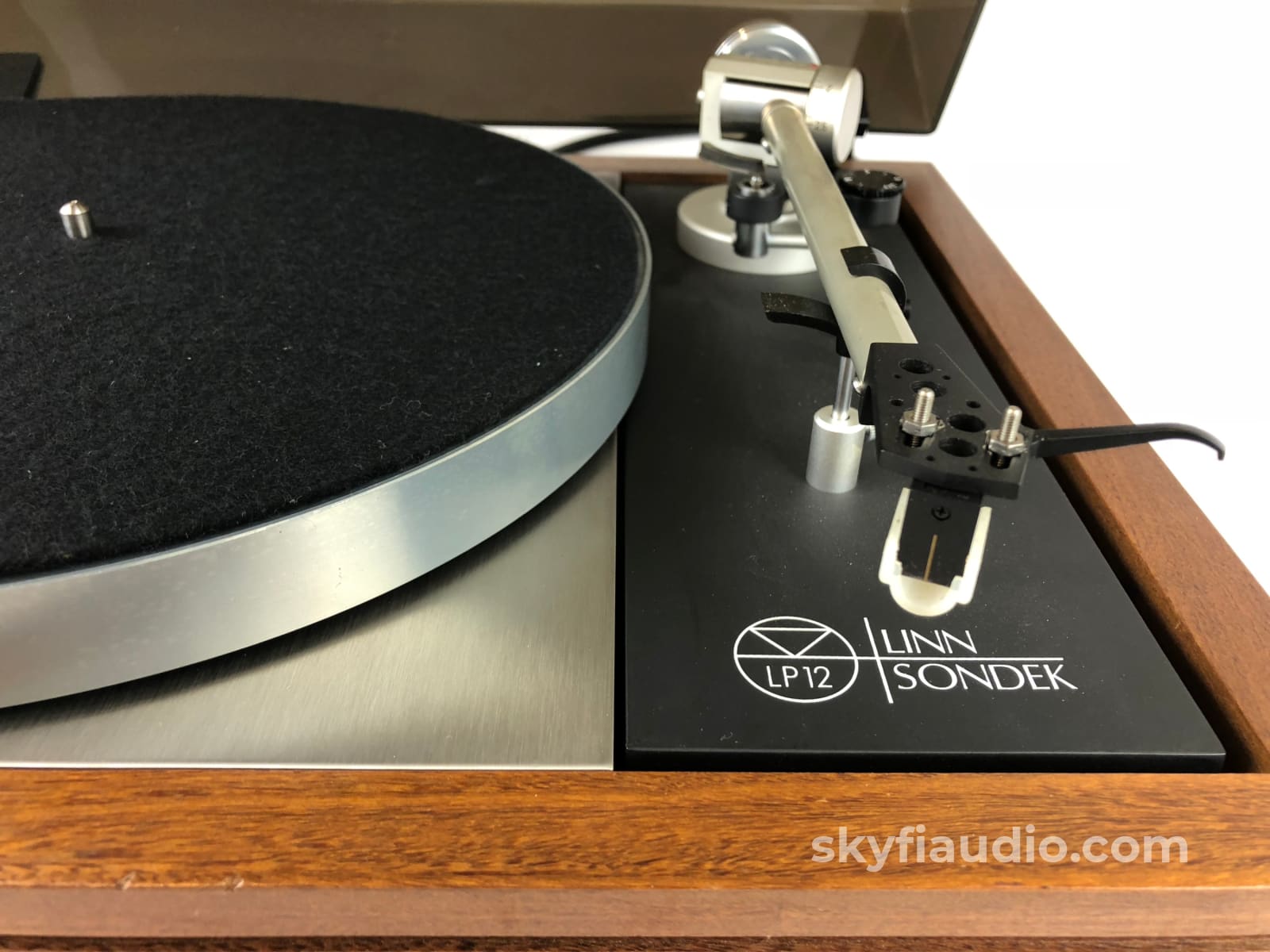 Linn Lp12 Turntable With Ittok Lv Ii Arm And New Grado Black Cartridge