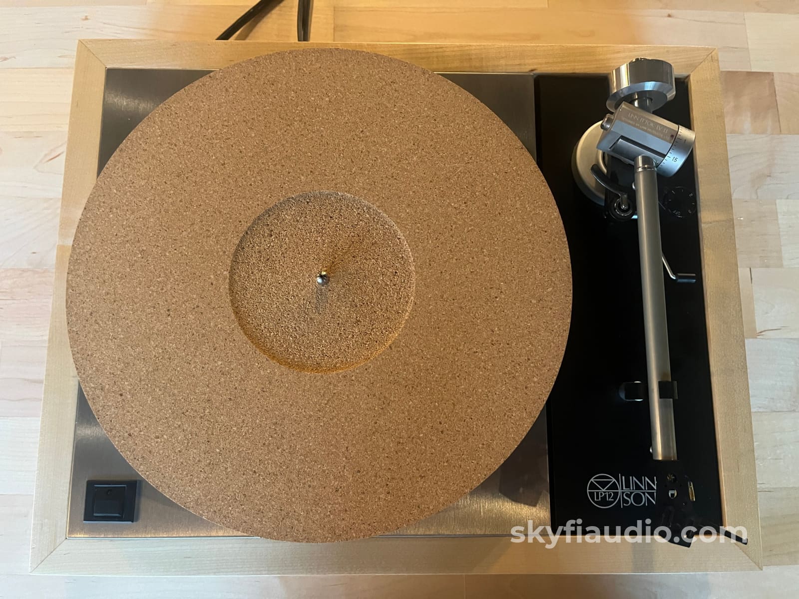 Linn Sondek LP12 w/ Custom Wood Plinth + New Hana MH Cartridge Turntable