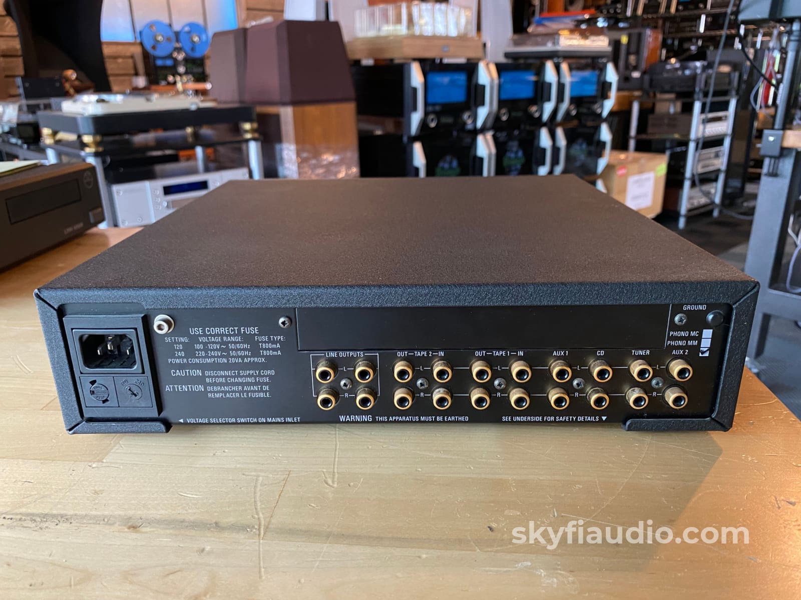 Linn Wakonda Preamplifier With Remote