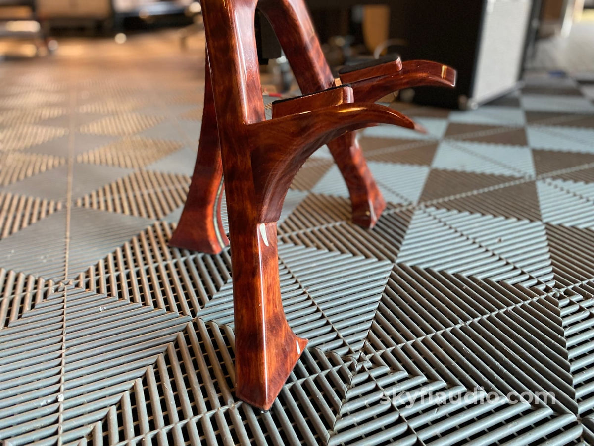 Lone Wolf Custom Guitar Stand In Babinga Accessory