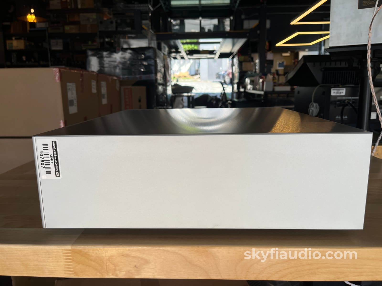 Luxman D-06U SACD Player - W/ Remote - CD + Digital
