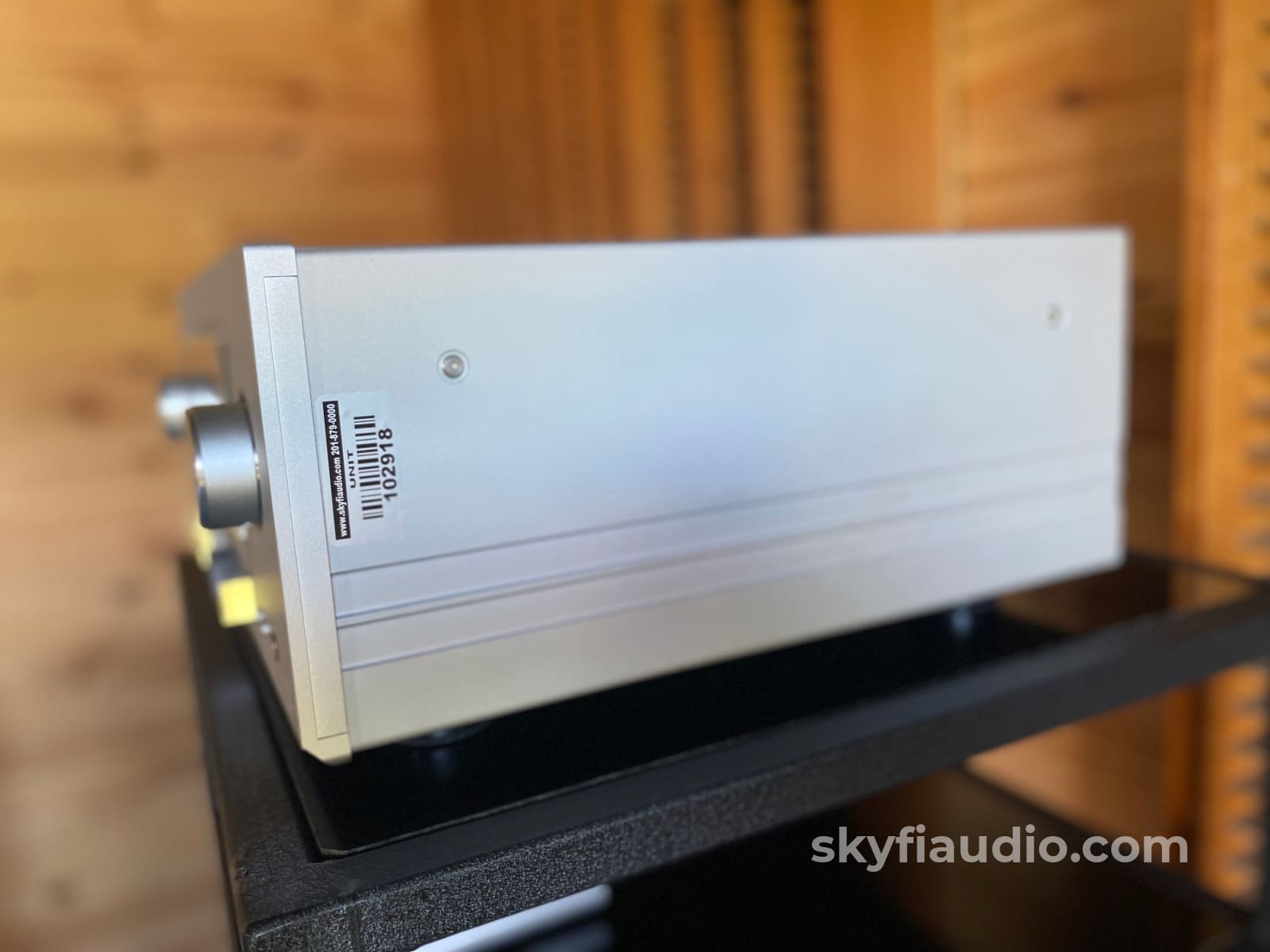 Luxman L-509X Solid State Integrated Amplifier - Demo And Complete
