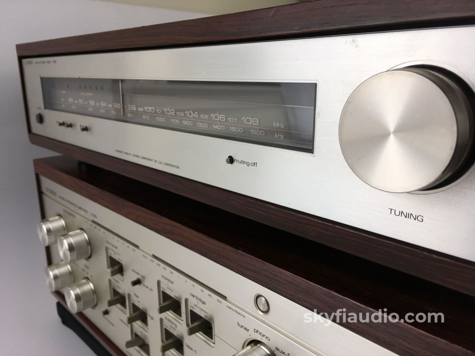 Luxman L-580 Integrated Amplifier And T-400 Tuner