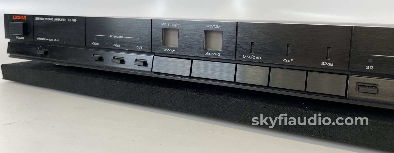 Luxman Le-109 Phono Preamplifier - Super Flexible Capable And Rare