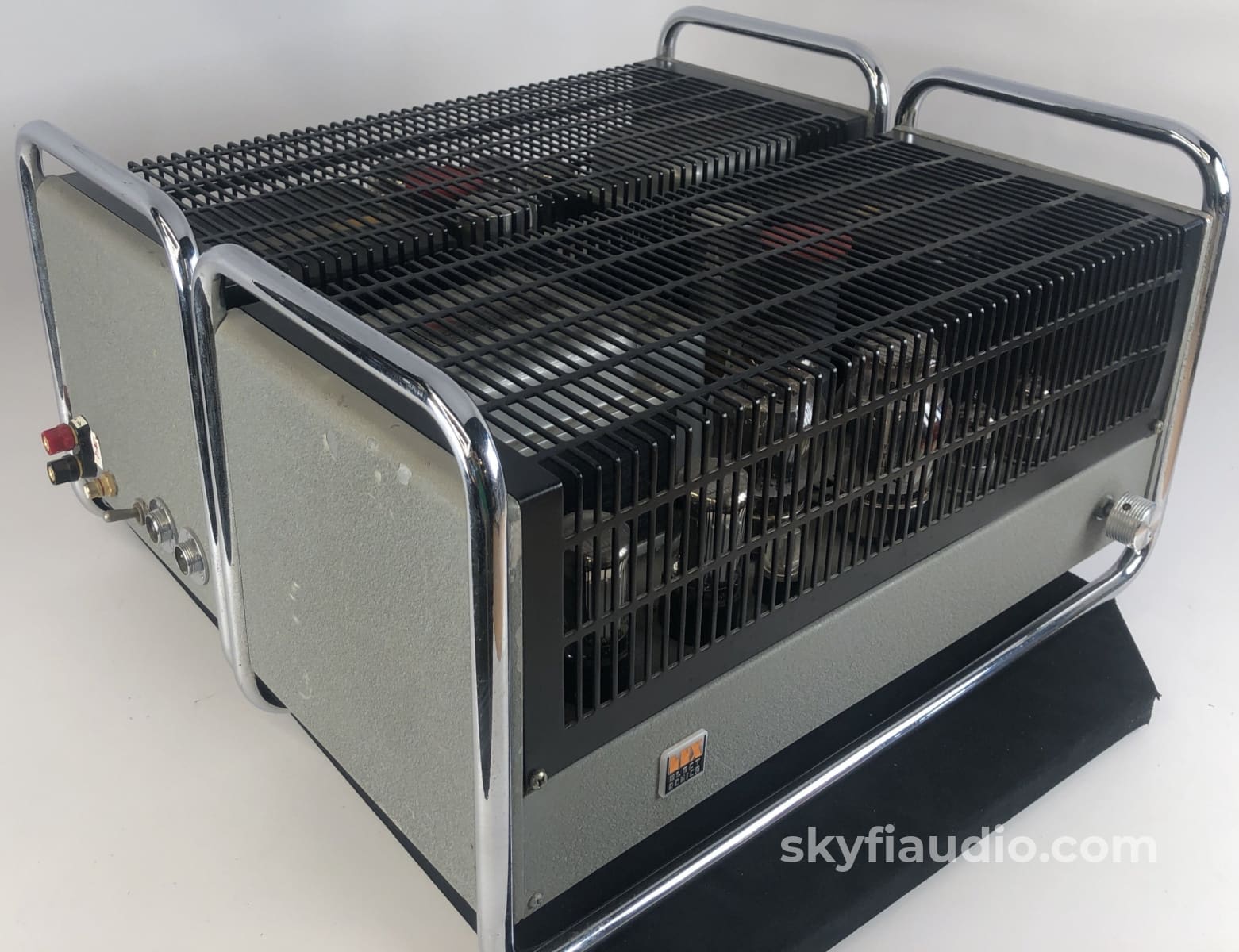 Luxman Mb8A Mono Tube Amplifiers With Kt88 Tubes - Rare And Collectible Amplifier