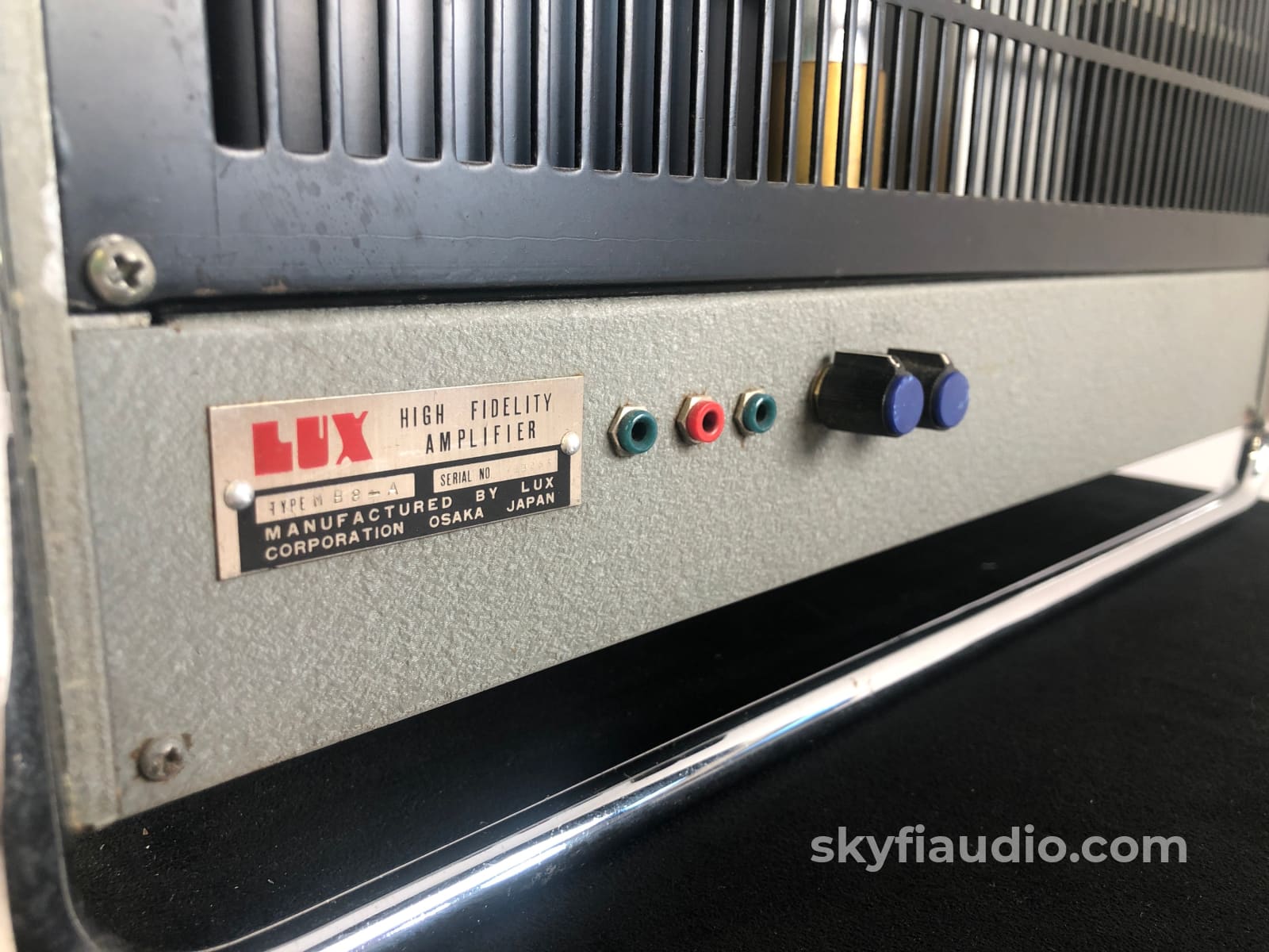Luxman Mb8A Mono Tube Amplifiers With Kt88 Tubes - Rare And Collectible Amplifier