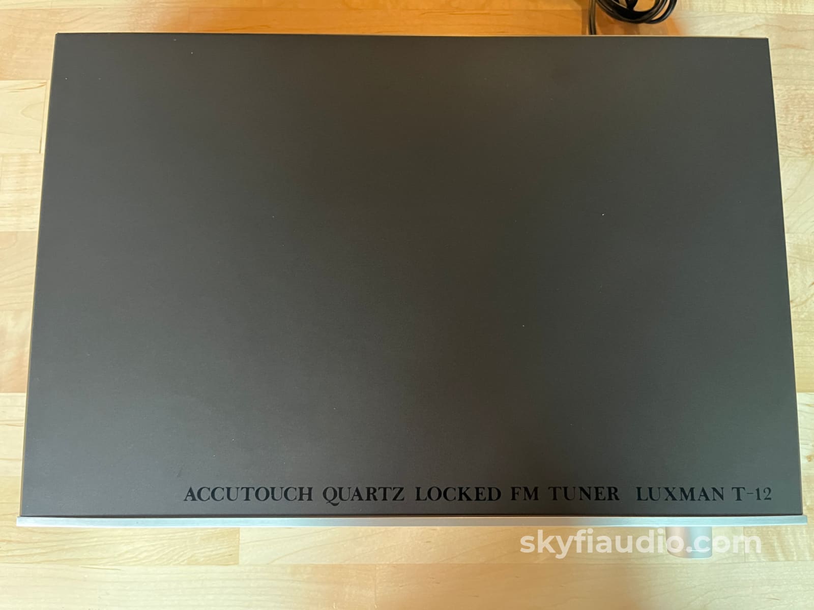 Luxman T-12 Vintage FM Tuner Tuner