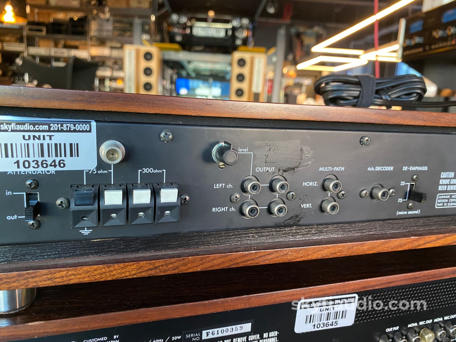 Luxman Vintage Stereo System - Amp Preamp And Tuner Skyfi Curated