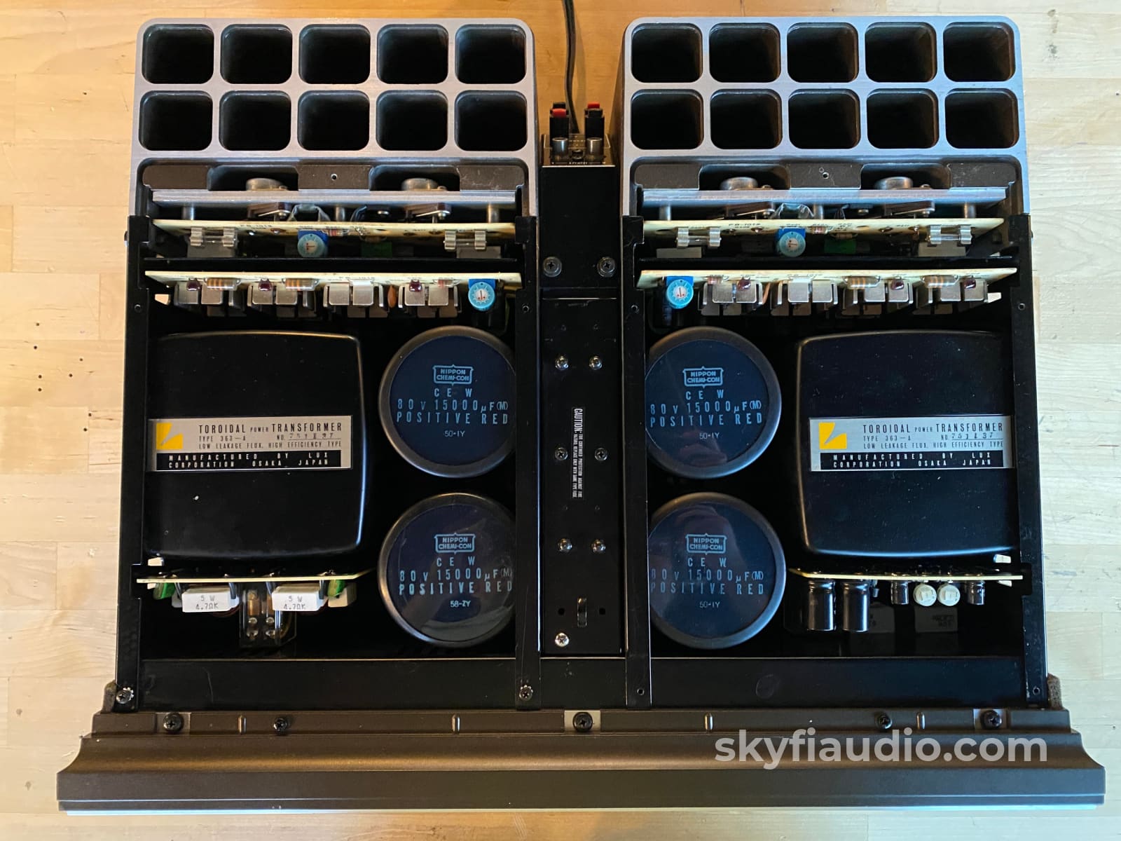 Luxman Vintage Stereo System - Amp Preamp And Tuner Skyfi Curated