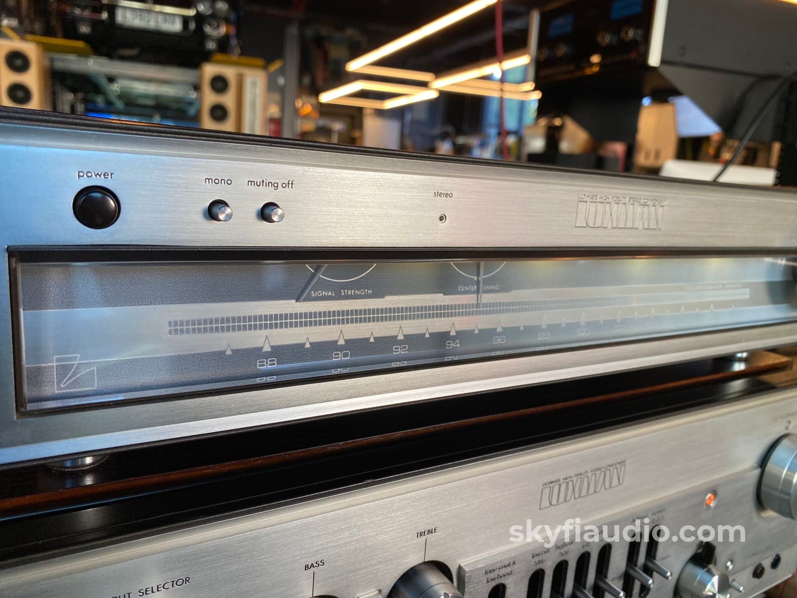 Luxman Vintage Stereo System - Amp Preamp And Tuner Skyfi Curated