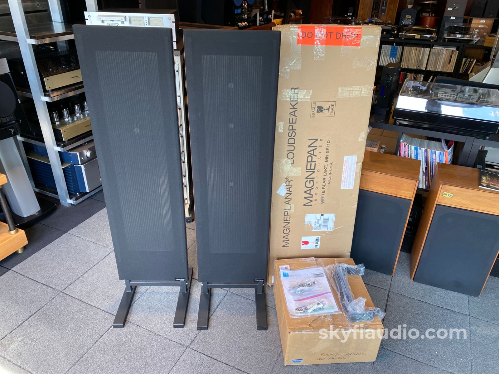 Magnepan Lrs Magnetic Planar Speakers With Stands Complete Set