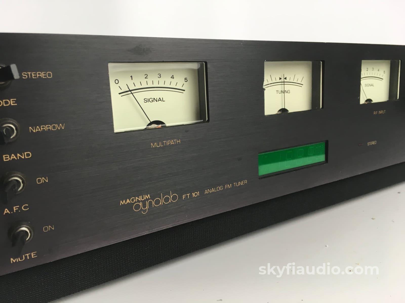 Magnum Dynalab Ft-101 Digital/Analog Reference Fm Tuner