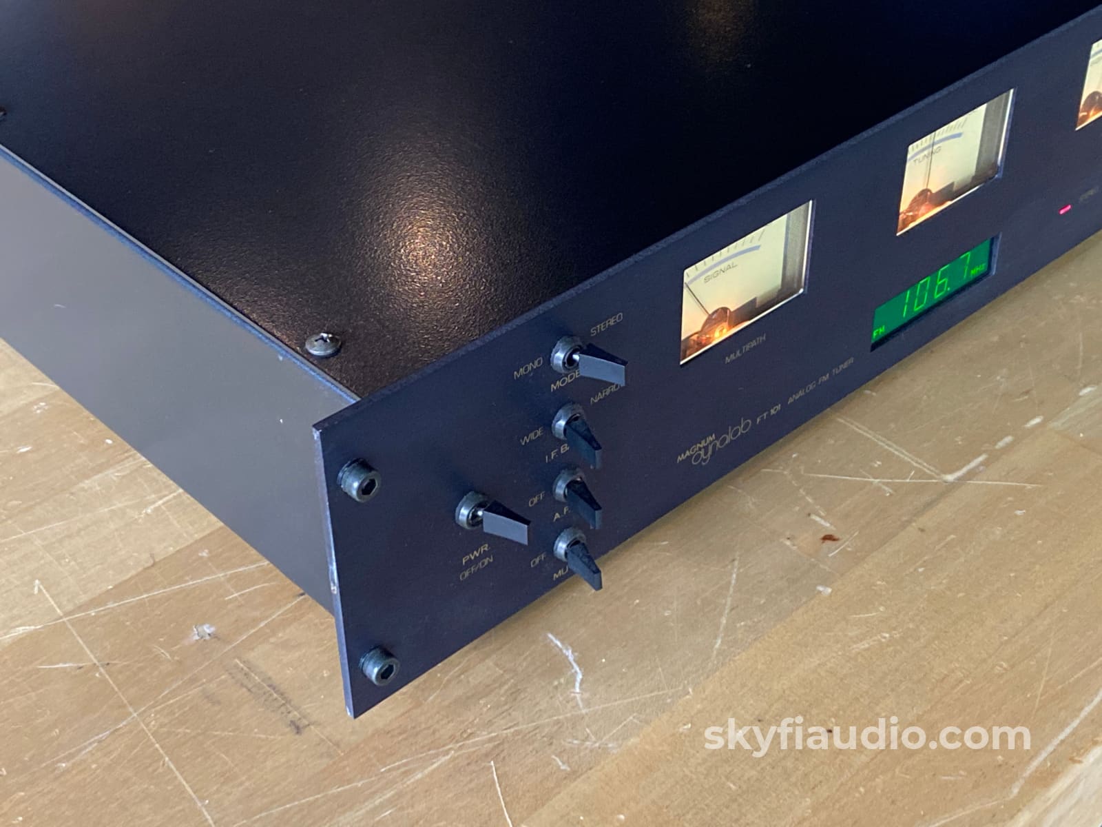 Magnum Dynalab Ft-101 Digital/Analog Reference Fm Tuner - Skyfi Top 5 Pick