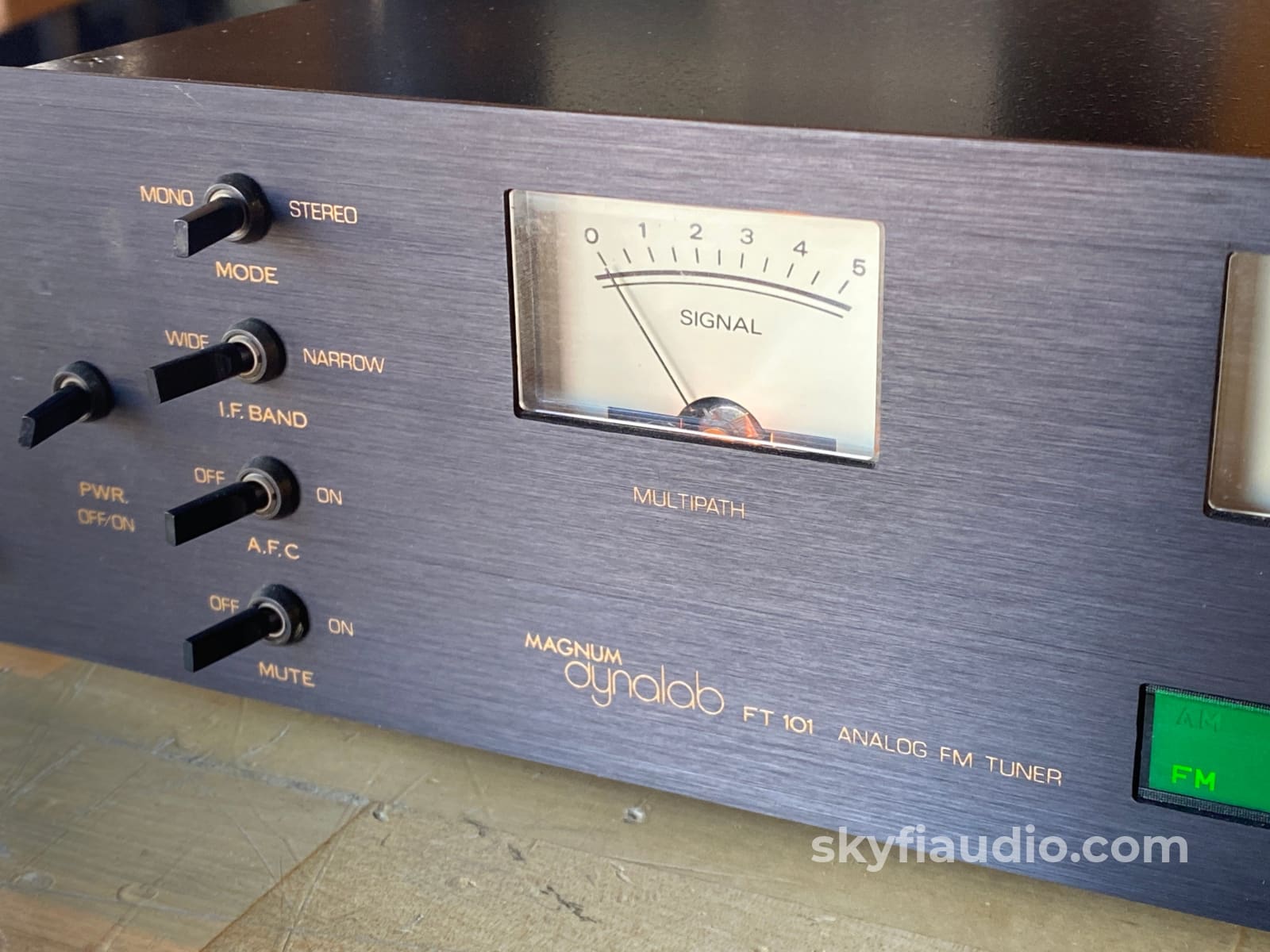 Magnum Dynalab Ft-101 Digital/Analog Reference Fm Tuner - Skyfi Top 5 Pick