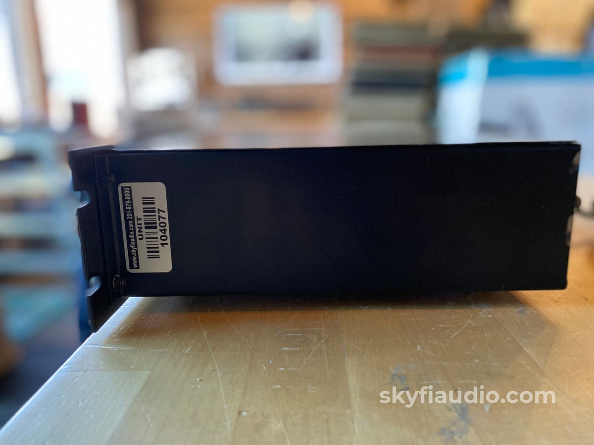 Magnum Dynalab Ft-101 Digital/Analog Reference Fm Tuner W/St-2 Antenna