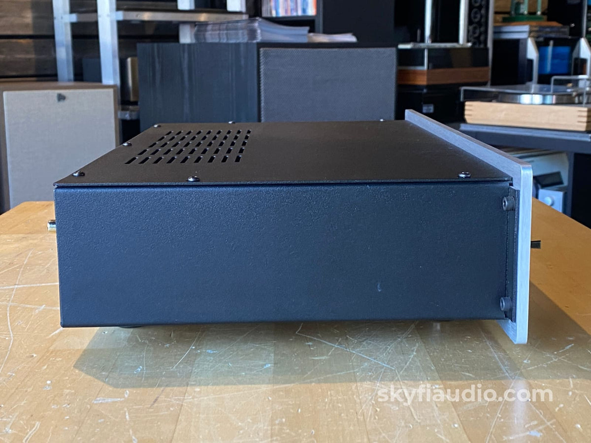 Magnum Dynalab Md90 Analogue Fm Tuner - Factory Serviced