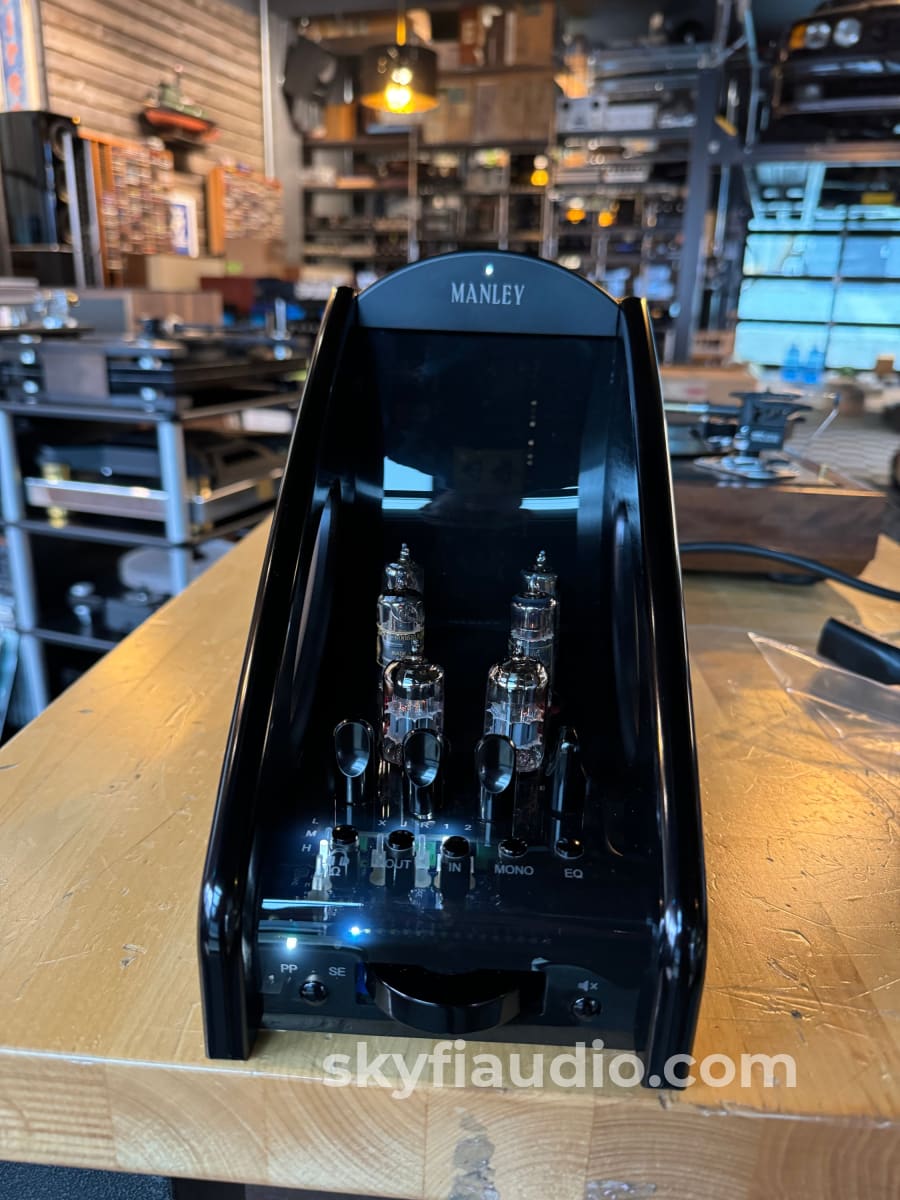 Manley Absolute Headphone Amplifier - Stunning! Integrated