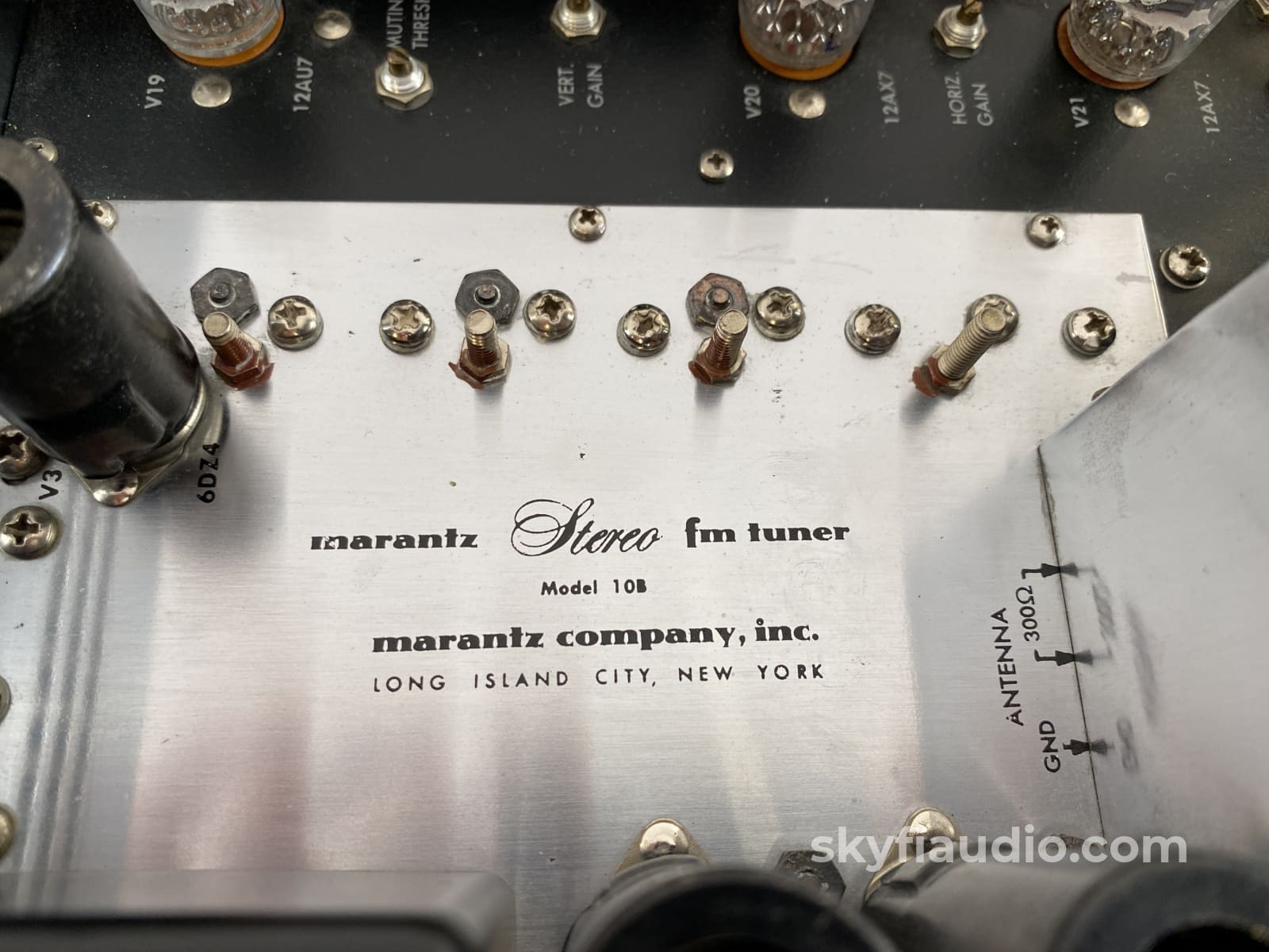 Marantz 10B Vintage Tube Tuner With Rare Rack Handles! Like New