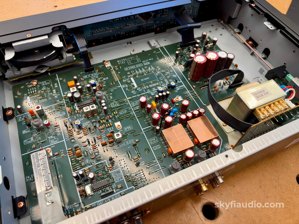Marantz 17 Series System - Integrated Amplifier CD Player and Tuner - Integrated Amplifier