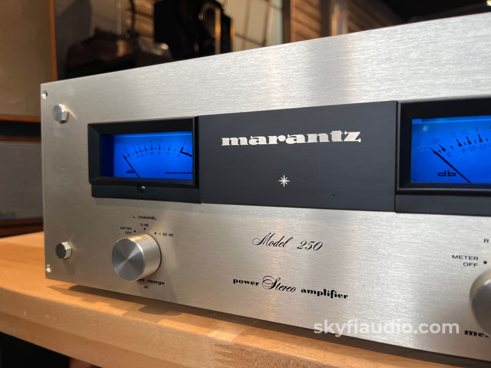 Marantz 250 Vintage Amplifier - Late Serial + Restored - Amplifier