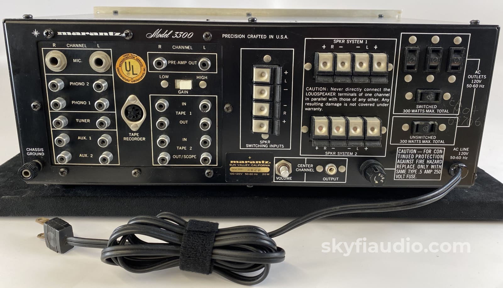 Marantz Model 3300 Preamplifier - Stereophonic Control Console From 1973