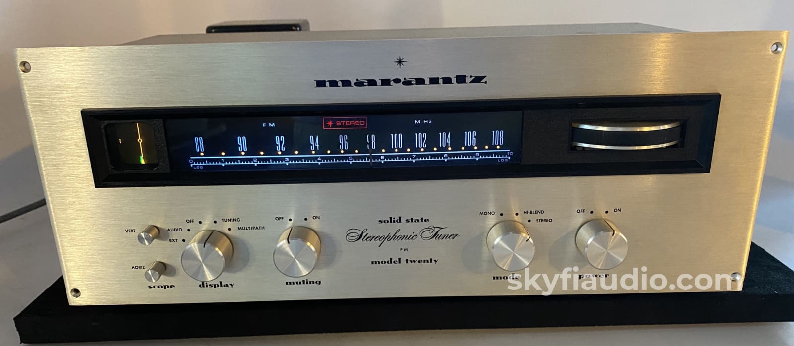 Marantz Model Twenty (20) Vintage Fm Tuner With Scope In Outstanding Condition