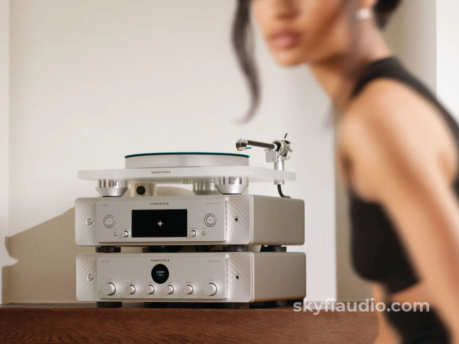 Marantz TT-15S1 Reference Belt Drive Turntable with New Sumiko Blue Point No. 3 Cartridge - Factory Refurbished