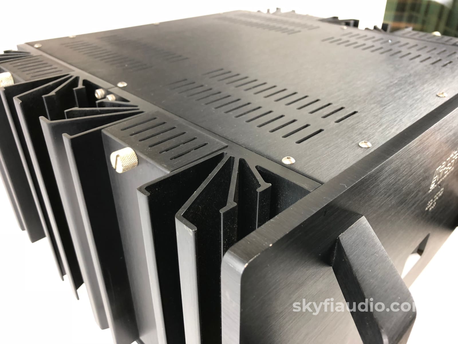 Mark Levinson No.23 Dual Monaural Solid State Amplifier