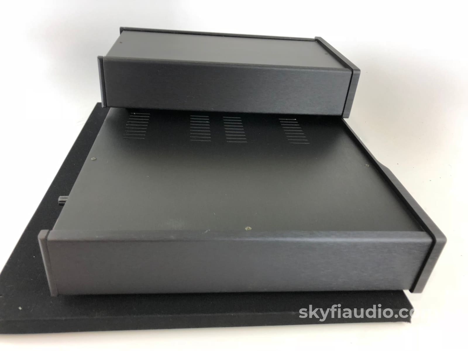 Mark Levinson No.26 Preamplifier
