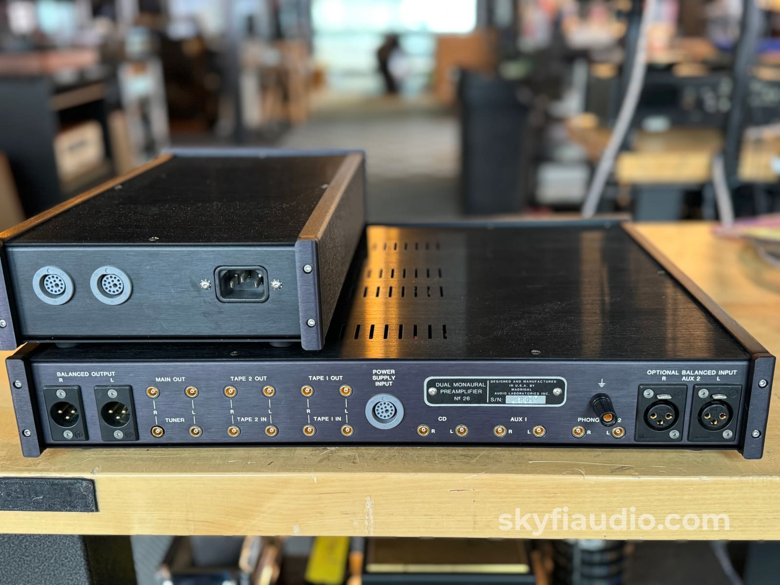 Mark Levinson No.26 Vintage Analog Preamp With Balanced Card And Power Supply (Pls-226) - Serviced