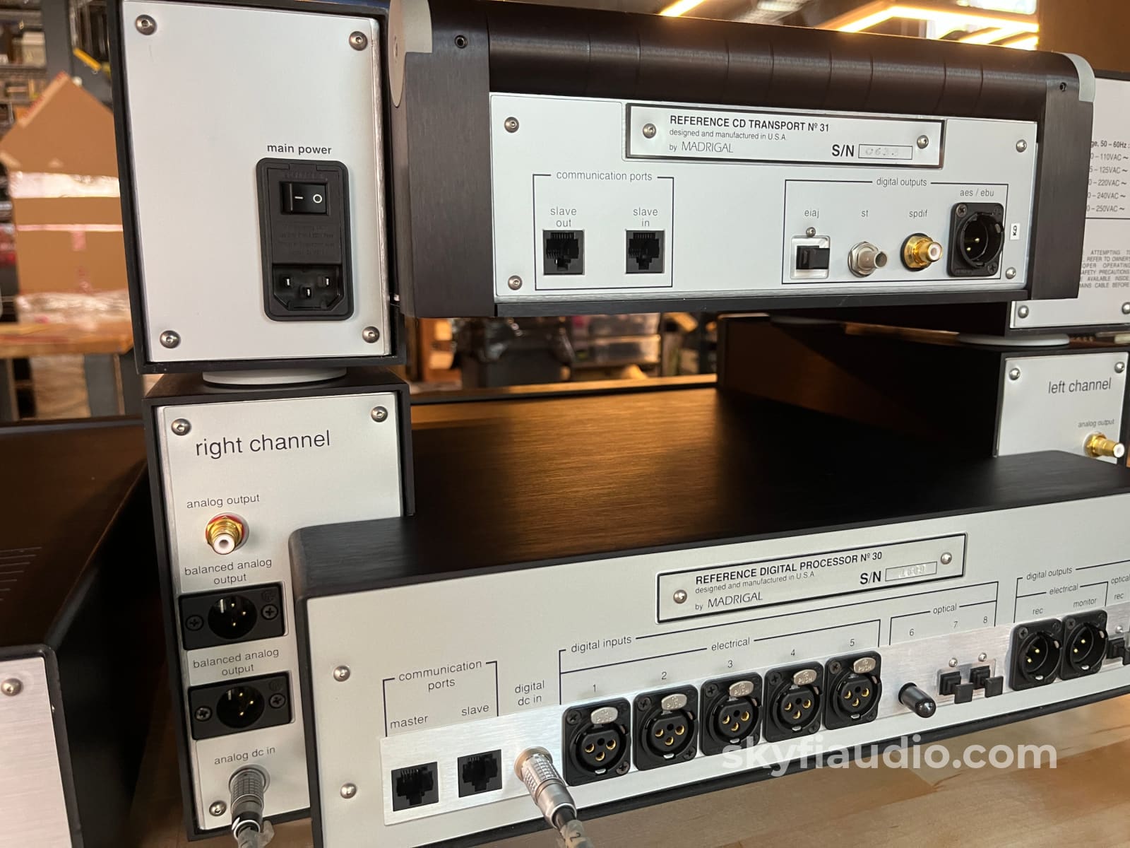 Mark Levinson No. 31 Top Loading CD Transport w/ No. 30 Reference Digital Processor and PLS 330 Power Supply CD