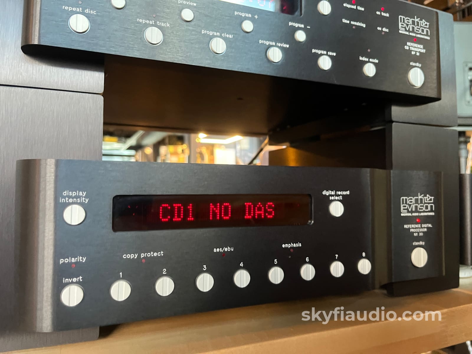 Mark Levinson No. 31 Top Loading CD Transport w/ No. 30 Reference Digital Processor and PLS 330 Power Supply CD