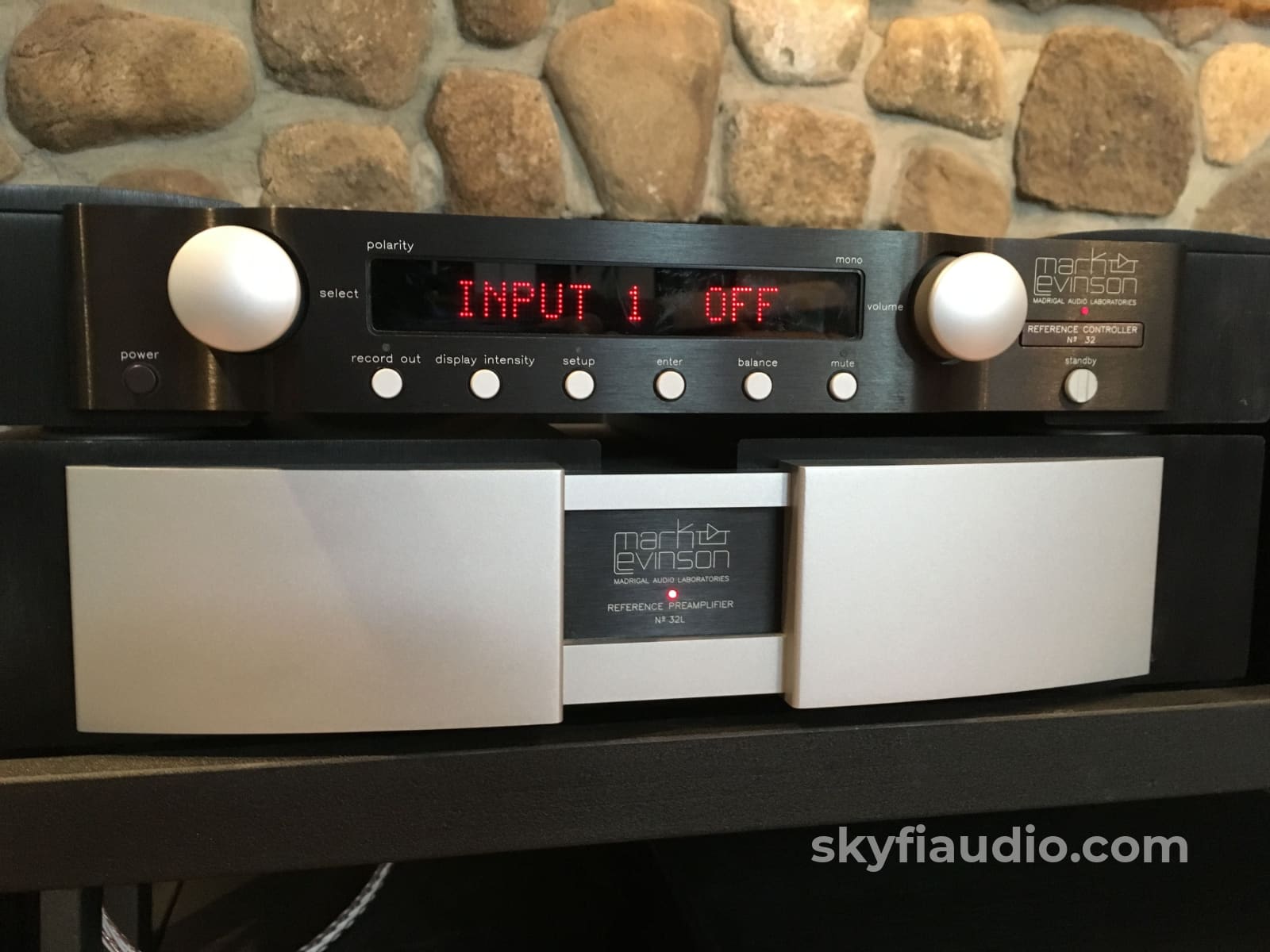 Mark Levinson No.32 Flagship Preamp With Phono Preamplifier