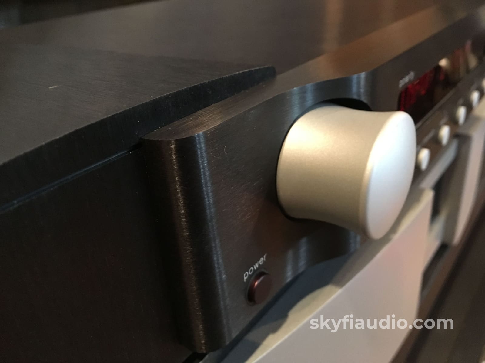 Mark Levinson No.32 Flagship Preamp With Phono Preamplifier