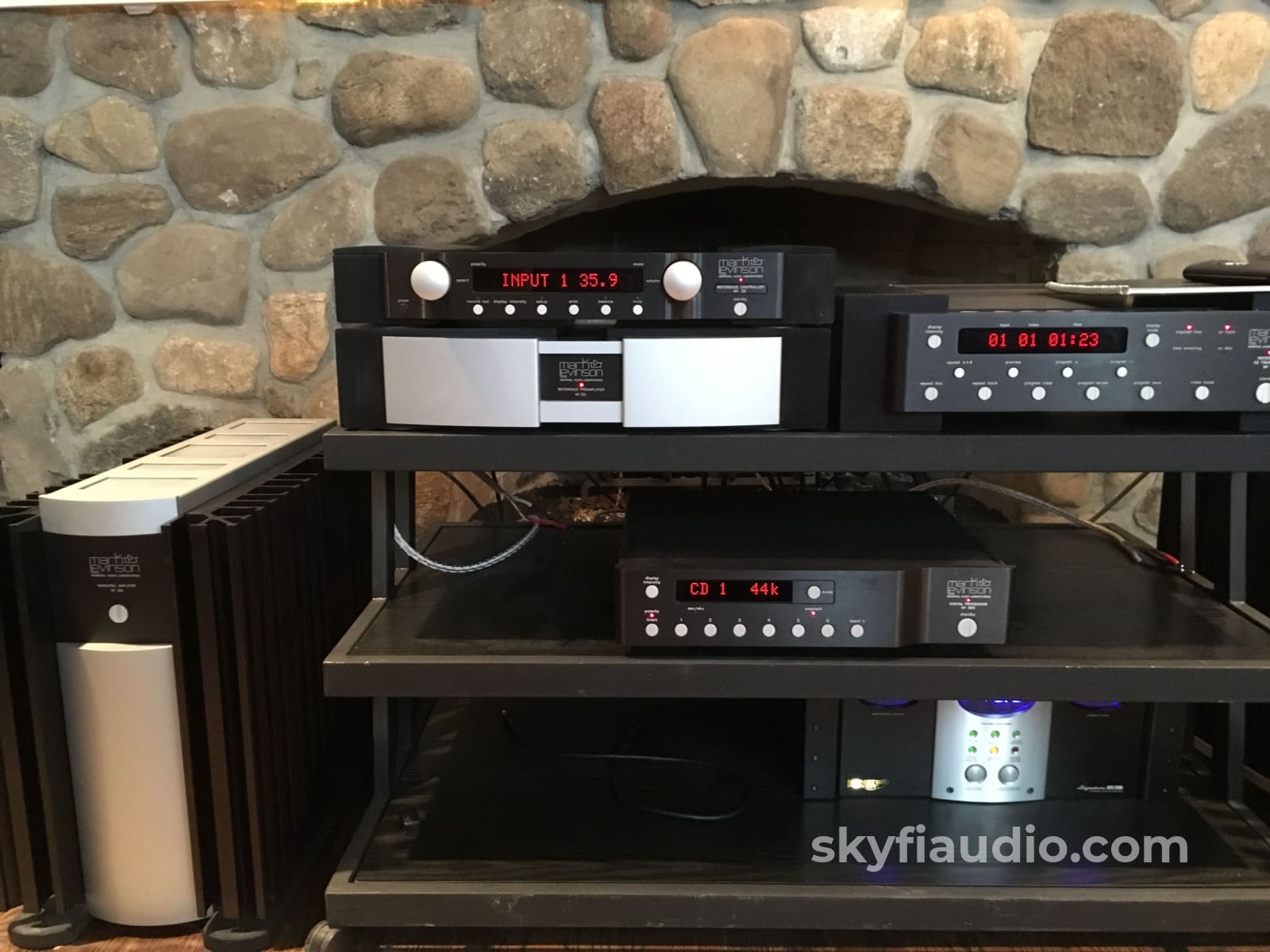 Mark Levinson No.32 Flagship Preamp With Phono Preamplifier