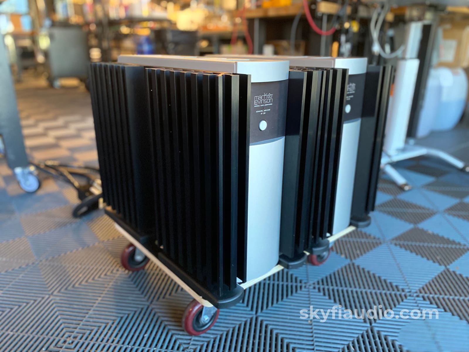 Mark Levinson No. 33H Monoblock Amplifiers Amplifier