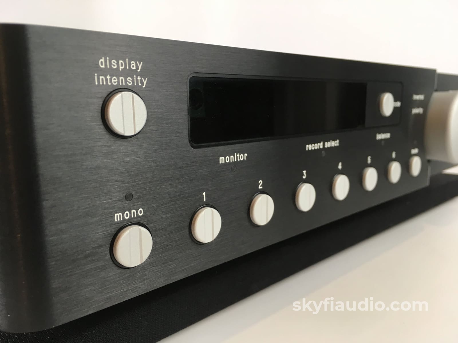 Mark Levinson No.38 Preamp - Dual Mono Preamplifier