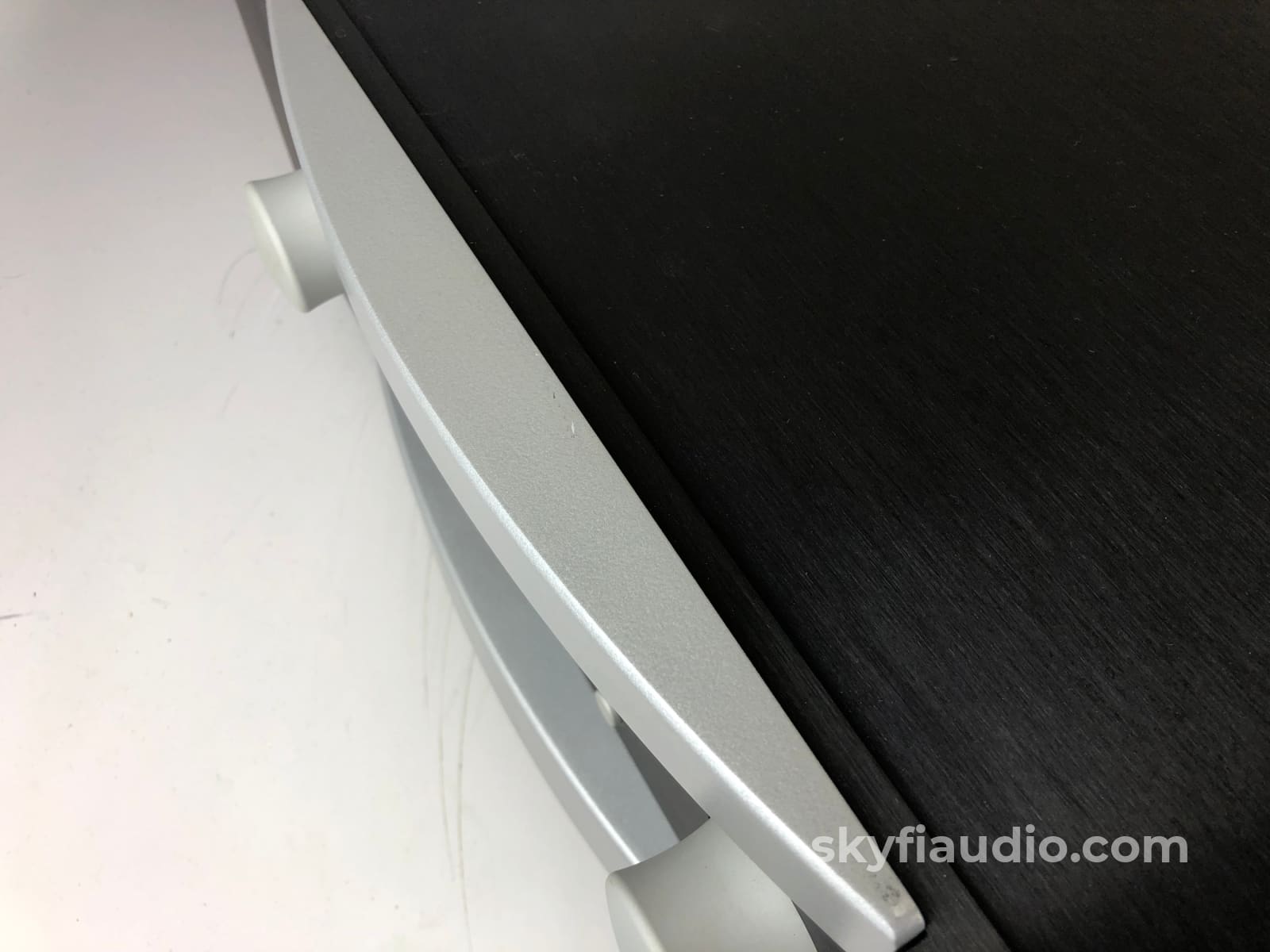 Mark Levinson No.383 Integrated Solid State Stereo Amplifier