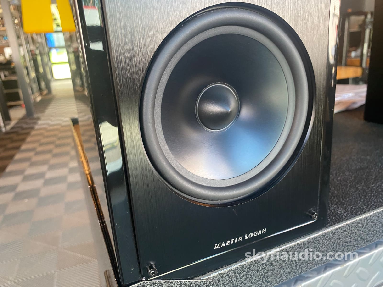 Martin Logan Lx16 Speakers W/Matching Dynamo Subwoofer